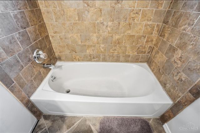 5188 Orangelawn Drive, Delhi Twp, OH 45238