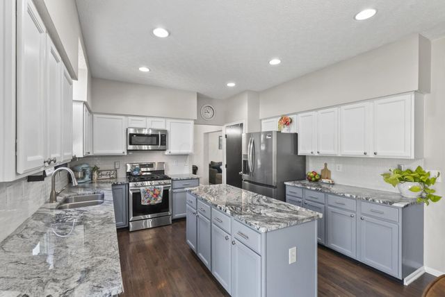 2086 Stargrass Avenue, Grove City, OH 43123