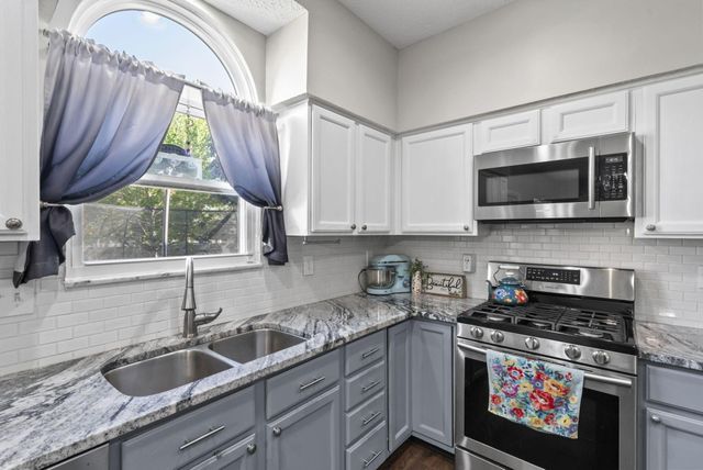 2086 Stargrass Avenue, Grove City, OH 43123