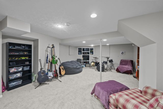 2086 Stargrass Avenue, Grove City, OH 43123