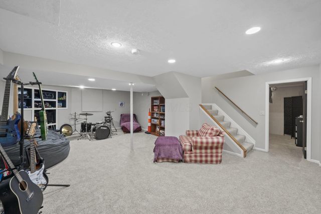 2086 Stargrass Avenue, Grove City, OH 43123
