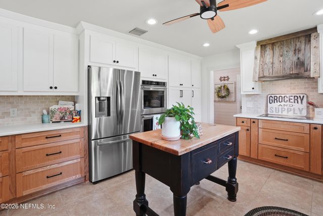 291 HICKORY ACRES Lane, St. Johns, FL 32259