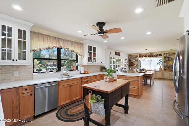 291 HICKORY ACRES Lane, St. Johns, FL 32259