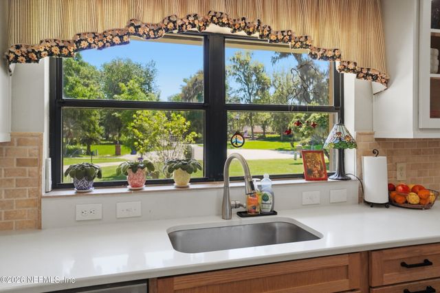 291 HICKORY ACRES Lane, St. Johns, FL 32259