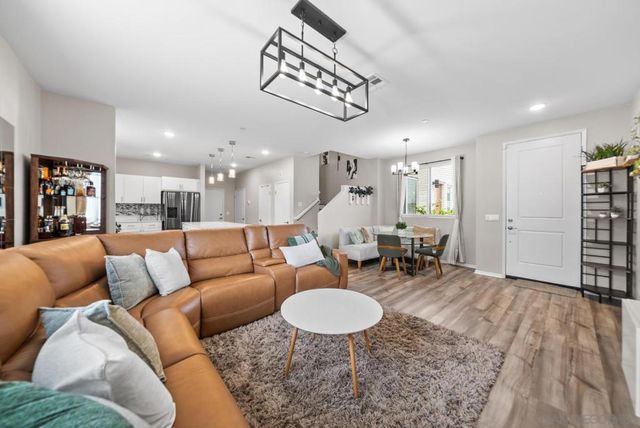 5223 Surfwalk 111, San Diego, CA 92154