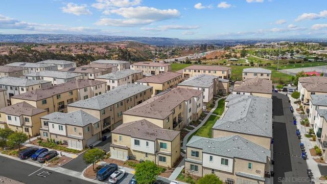 5223 Surfwalk 111, San Diego, CA 92154