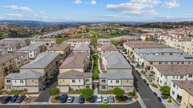 5223 Surfwalk 111, San Diego, CA 92154