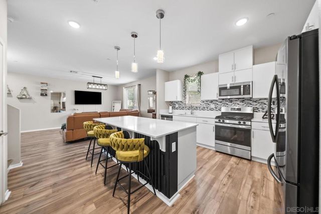 5223 Surfwalk 111, San Diego, CA 92154