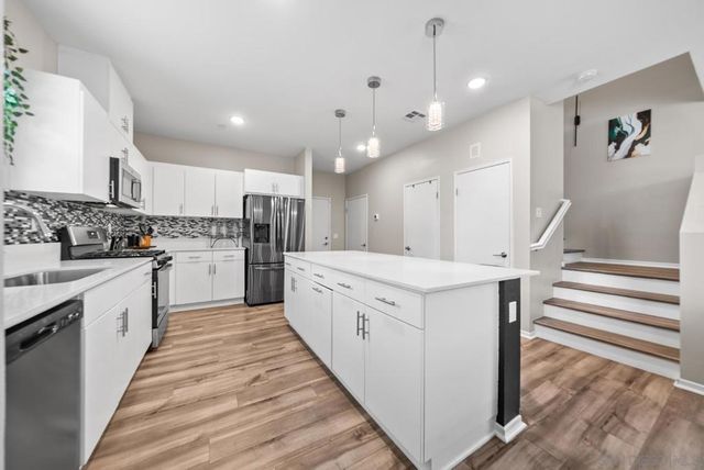 5223 Surfwalk 111, San Diego, CA 92154