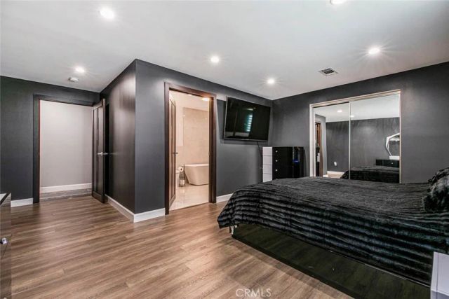 17800 Raymer Street, Sherwood Forest, CA 91325