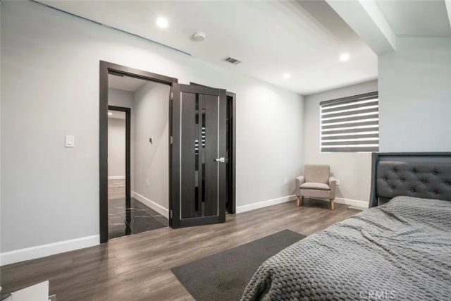 17800 Raymer Street, Sherwood Forest, CA 91325