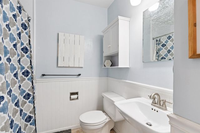 1433 Liberty Avenue, Waterloo, IA 50702