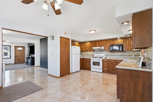 1433 Liberty Avenue, Waterloo, IA 50702