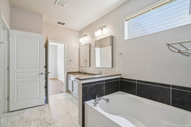 4710 Thomas Rusk, San Antonio, TX 78253