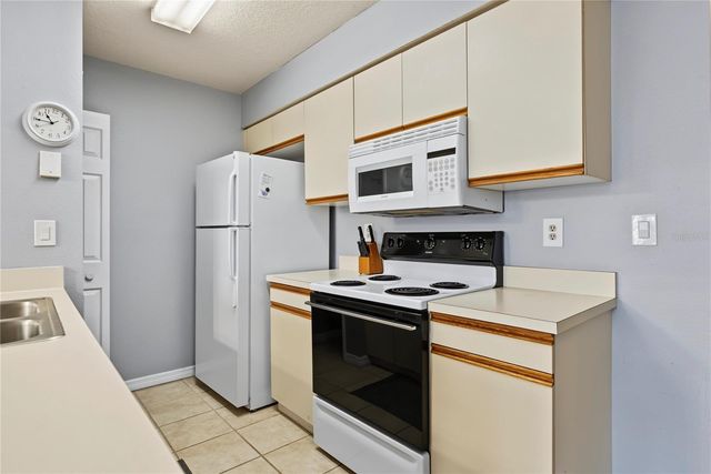 2751 N POINCIANA BOULEVARD 32, Kissimmee, FL 34746