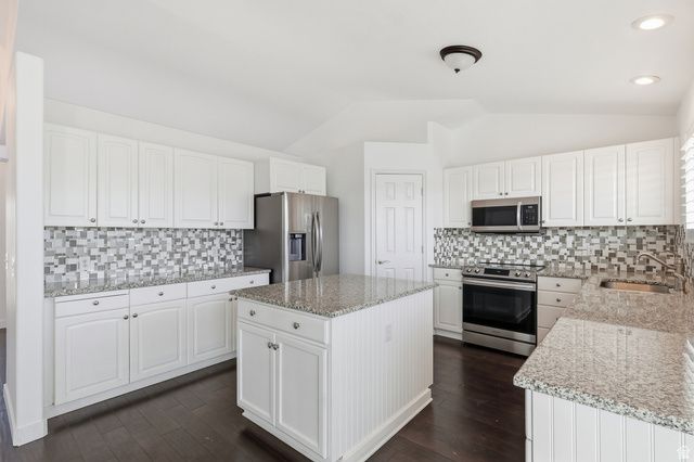 9433 S NEWKIRK ST, South Jordan, UT 84009