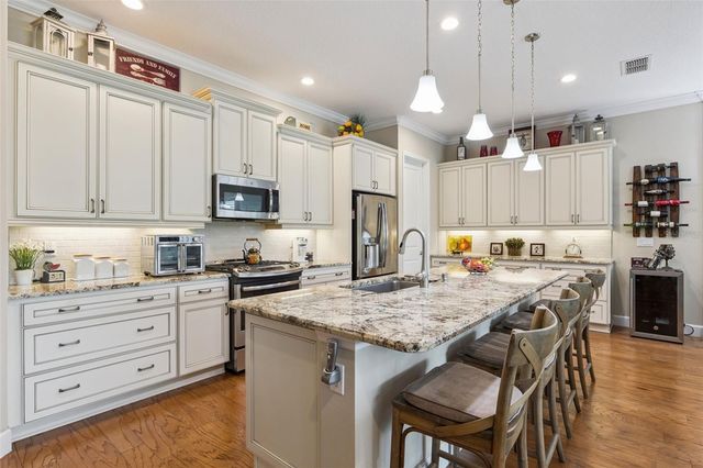 1641 VICTORIA GARDENS DRIVE, Deland, FL 32724