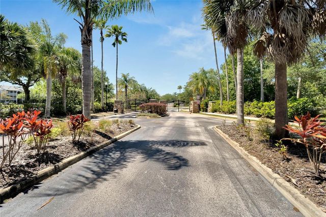 1019 VISTA CAY COURT, Brandon, FL 33511