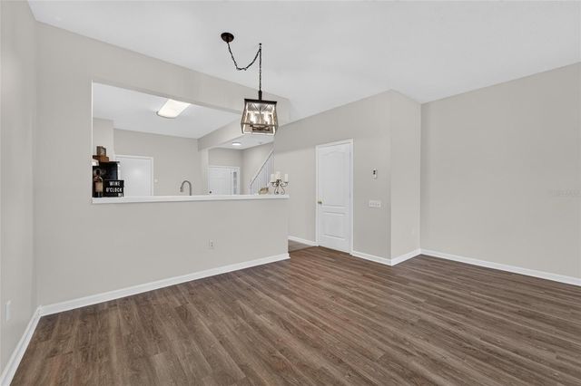 1019 VISTA CAY COURT, Brandon, FL 33511