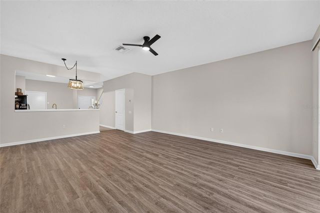 1019 VISTA CAY COURT, Brandon, FL 33511