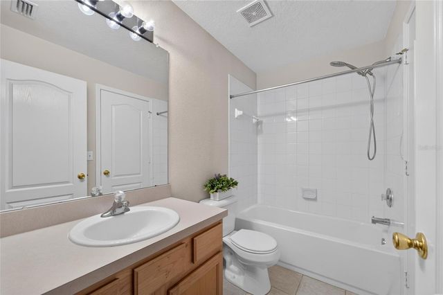 1019 VISTA CAY COURT, Brandon, FL 33511
