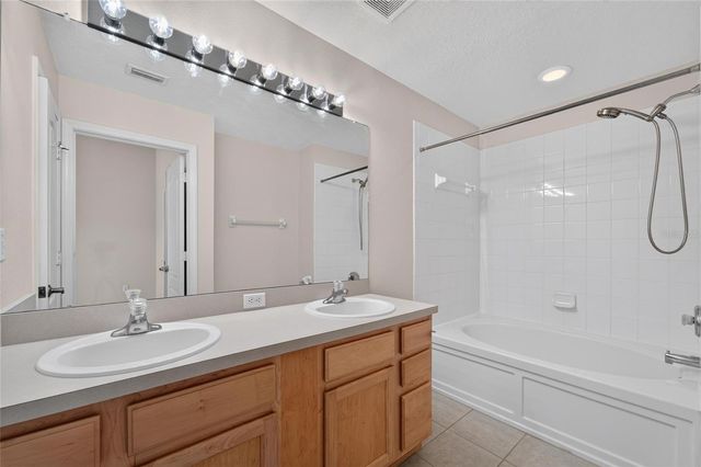 1019 VISTA CAY COURT, Brandon, FL 33511