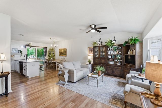 8221 W Thurman St, Wichita, KS 67212