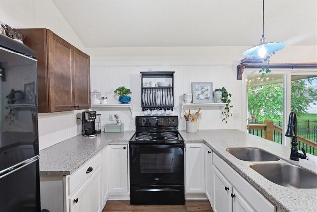 8221 W Thurman St, Wichita, KS 67212