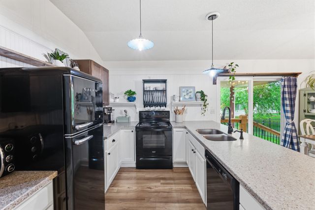 8221 W Thurman St, Wichita, KS 67212