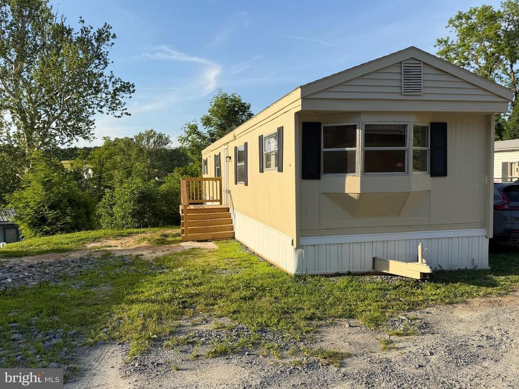 117 HAVEN DR, York, PA 17406