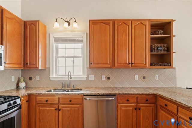 10705 Anna Marie Dr, Glen Allen, VA 23060