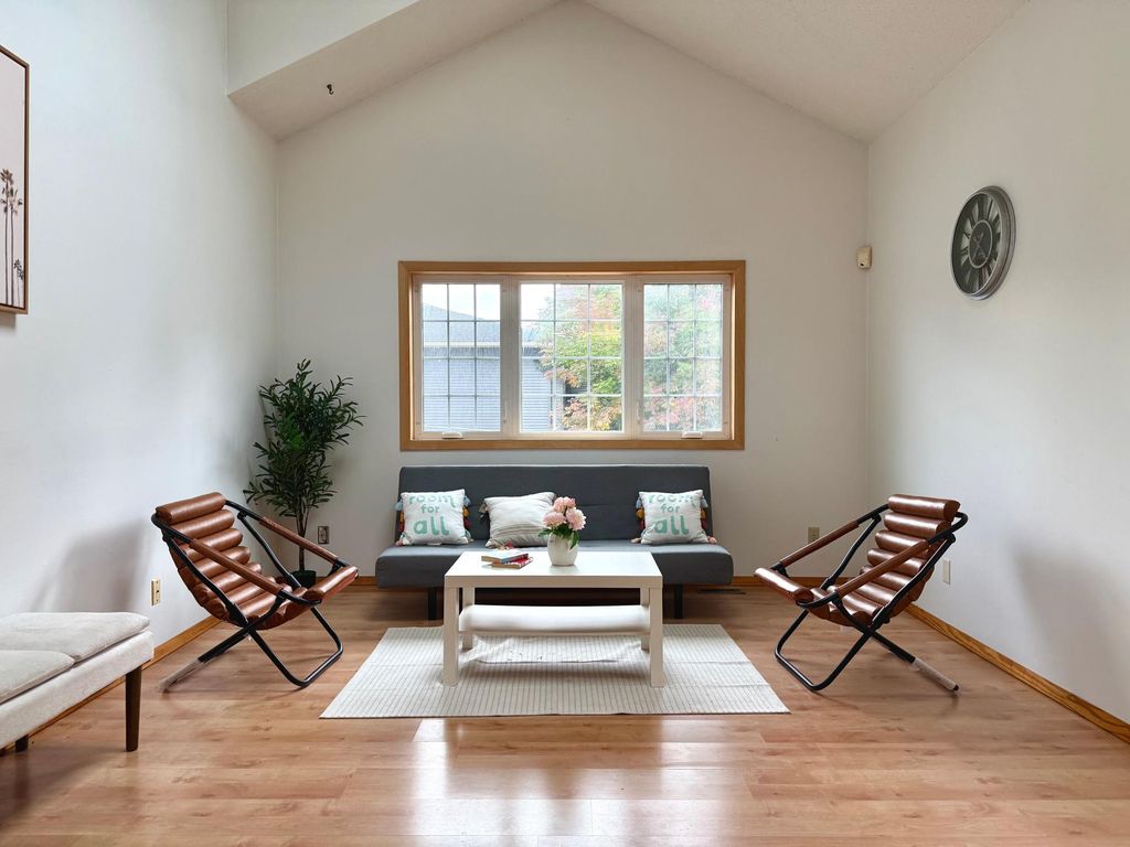 2023 Parkside Drive, Saint Paul, MN 55119 — photo 2