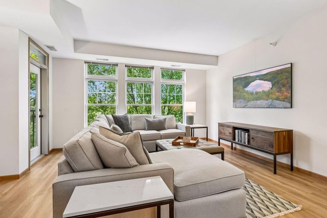 7100 Metro Boulevard 415, Edina, MN 55439