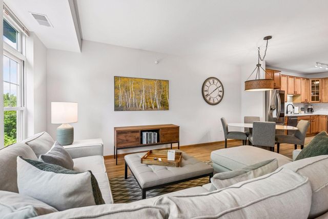 7100 Metro Boulevard 415, Edina, MN 55439