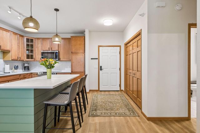 7100 Metro Boulevard 415, Edina, MN 55439
