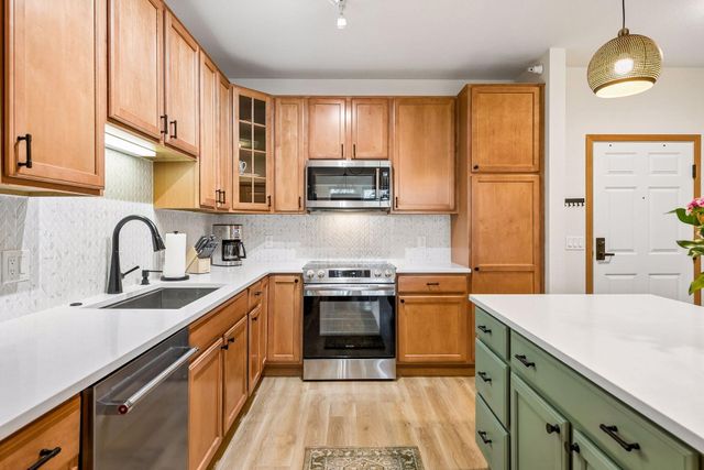 7100 Metro Boulevard 415, Edina, MN 55439