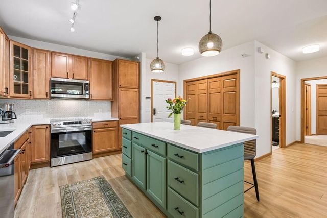 7100 Metro Boulevard 415, Edina, MN 55439