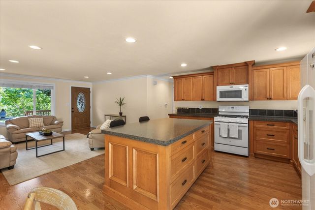 13204 60th Drive SE, Everett, WA 98208