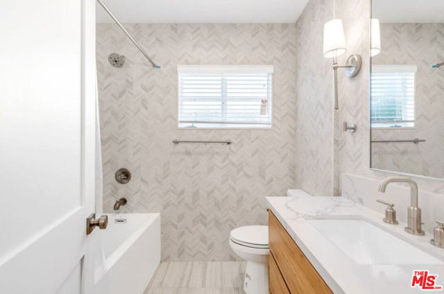 419 S Rexford Drive, Beverly Hills, CA 90212