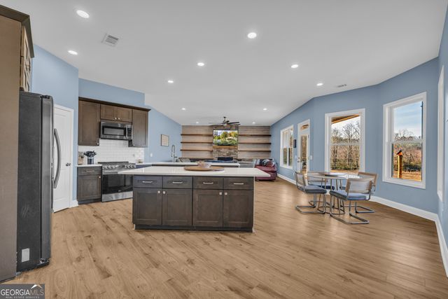 249 Hunters Creek Trail, Toccoa, GA 30577