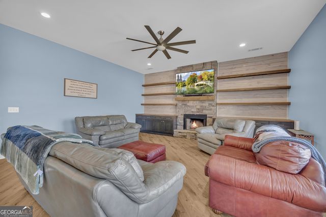 249 Hunters Creek Trail, Toccoa, GA 30577