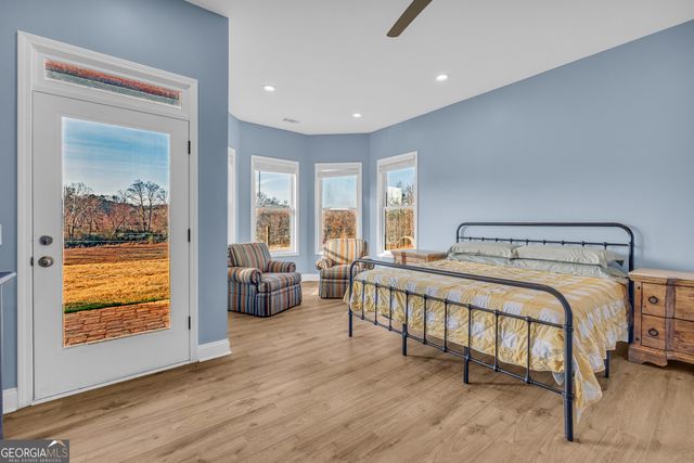 249 Hunters Creek Trail, Toccoa, GA 30577