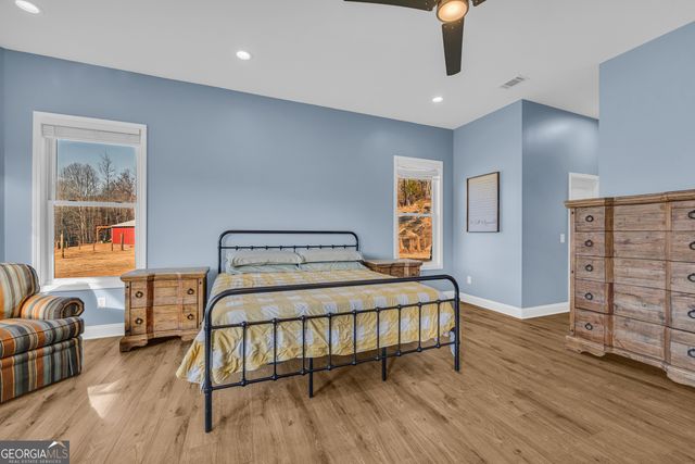 249 Hunters Creek Trail, Toccoa, GA 30577