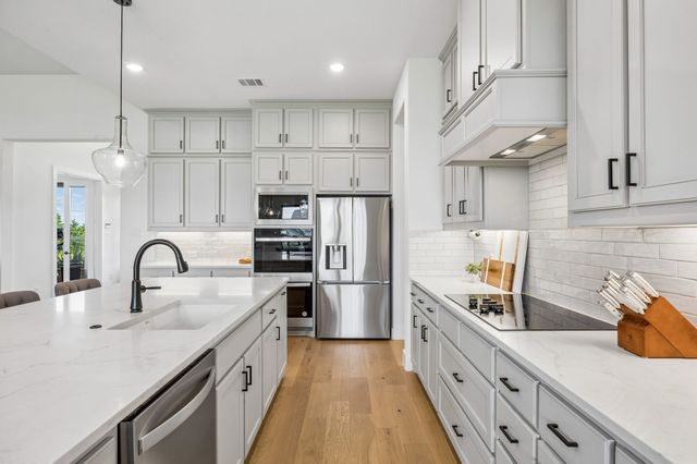 215 Cooper Lane, Van Alstyne, TX 75495