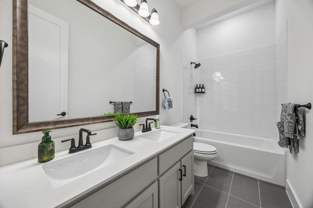 215 Cooper Lane, Van Alstyne, TX 75495