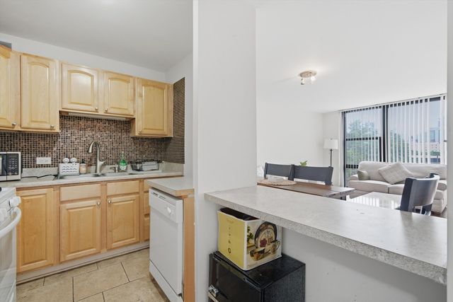 2605 S Indiana Avenue 304, Chicago, IL 60616