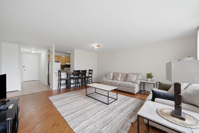 2605 S Indiana Avenue 304, Chicago, IL 60616