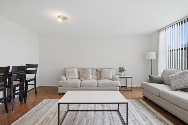 2605 S Indiana Avenue 304, Chicago, IL 60616