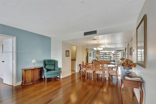336 Golfview Rd 311, North Palm Beach, FL 33408