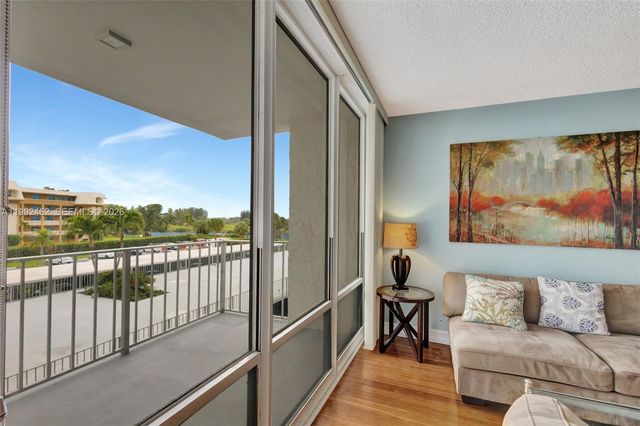 336 Golfview Rd 311, North Palm Beach, FL 33408